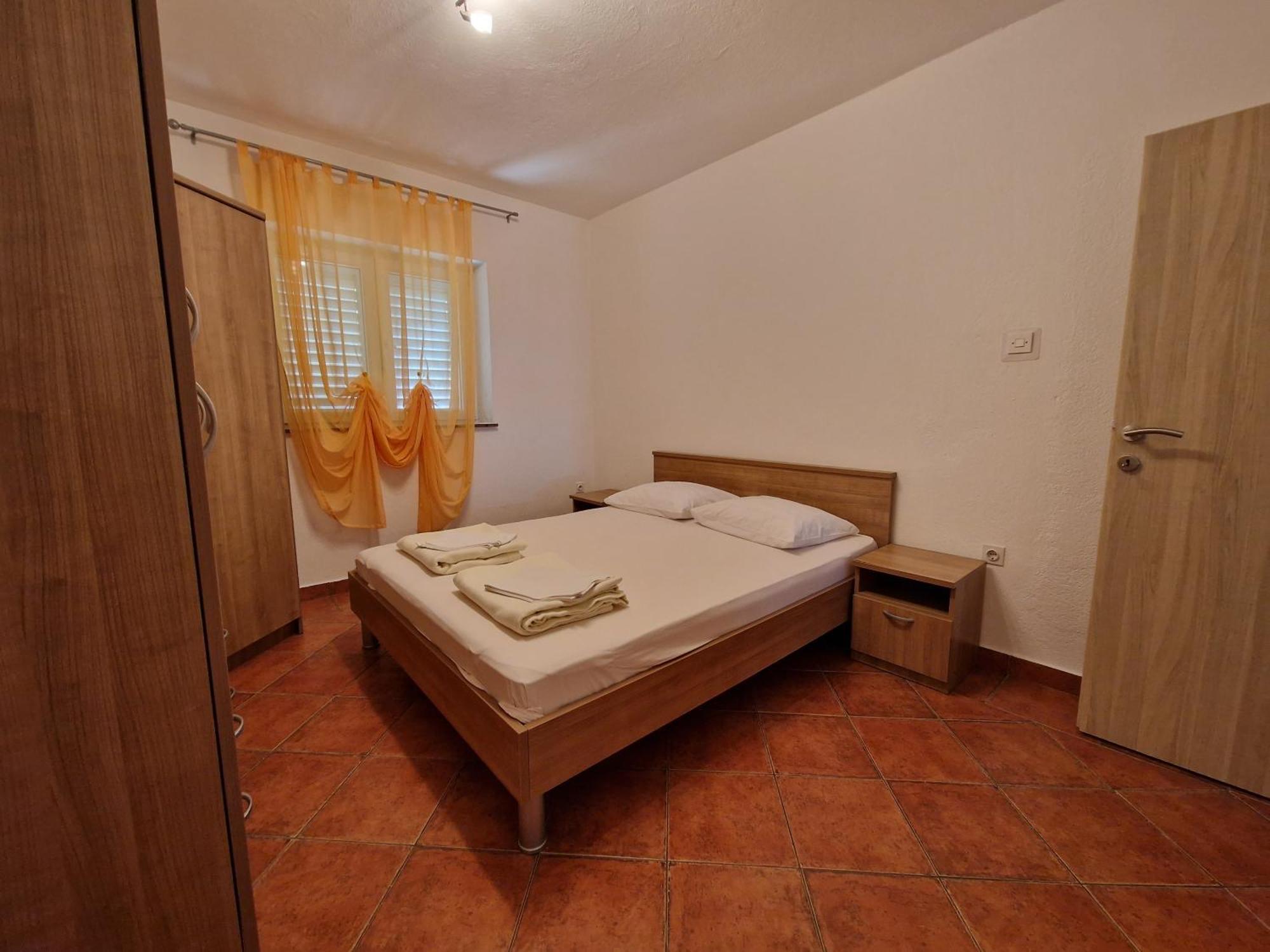 Apartments And Room Suza Senj  Pokoj fotografie
